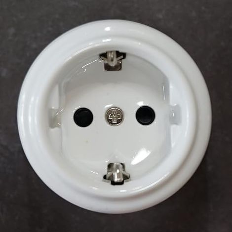 Vintage Schuko Plug Porcelain Wall Socket with Earth Socket 240 V 16 A (1/5)
