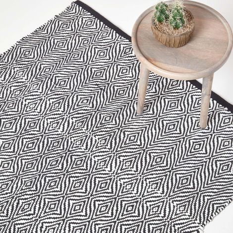 HOMESCAPES Trance Black and White Diamond Pattern Recycled Fibre Rug, 160 x 230 cm