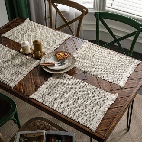 Tovagliette in stile boho, set di 4 tovagliette beige in stile macramè per il tavolo della cucina. (1/5)