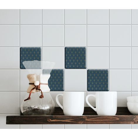 Sticker adhésif déco carrelage 15x15 cm, motifs dorés sur fond bleu géométrique, pour homestaging (1/2)