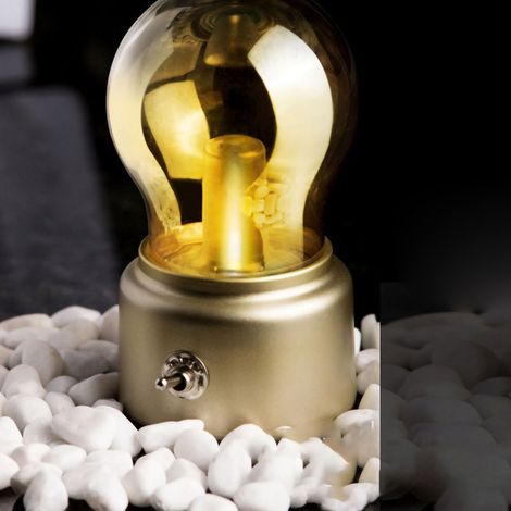Veilleuse rechargeable USB en forme d'ampoule à lumière continue, lampe de chevet dorée, idéale pour une chambre ou un bureau. (1/5)