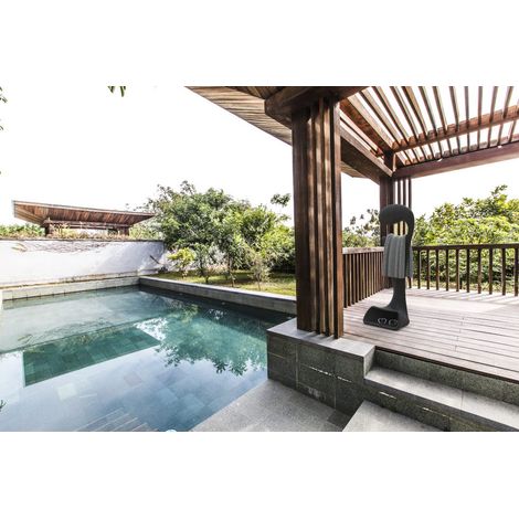 Porte-serviette extérieur Pisolo anthracite – Résine résistante aux intempéries – Compartiment à chaussures intégré – Design élégant – Arkema Design (1/3)