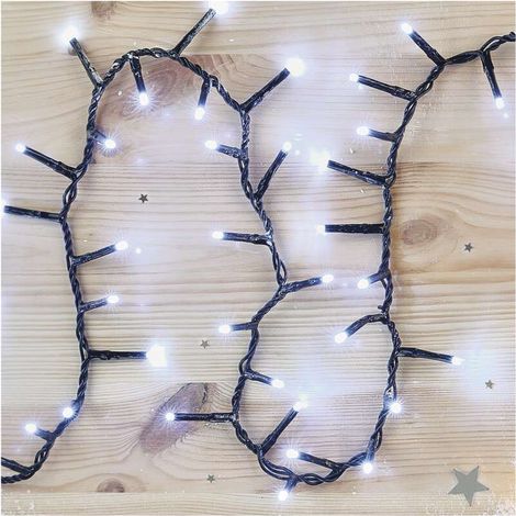 EMOS LED-Lichterkette kaltweiß für Innen und Außen, 8m lang, 400 Cluster LEDs + 5m Zuleitung und Netzteil, 6 h Timer, D4BC02 (1/4)