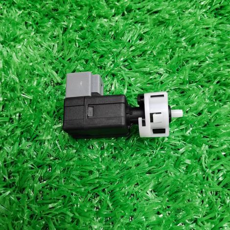 93810-3S000 is a brake light/brake switch suitable for Korean car parts.