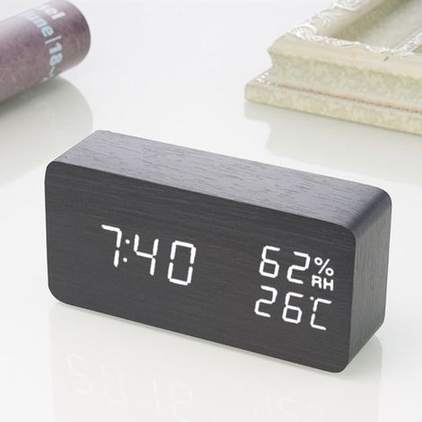 Sveglia digitale con radio, LED effetto legno, 3 allarmi, visualizzazione di temperatura e umidità, controllo tramite tocco o voce, luminosità regolabile, USB, nera. (1/5)