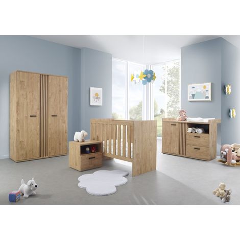 Habitación para bebé o niño TOMMY, cama de 60x120 convertible en 90x200, armario, cómoda cambiador y mesita de noche.