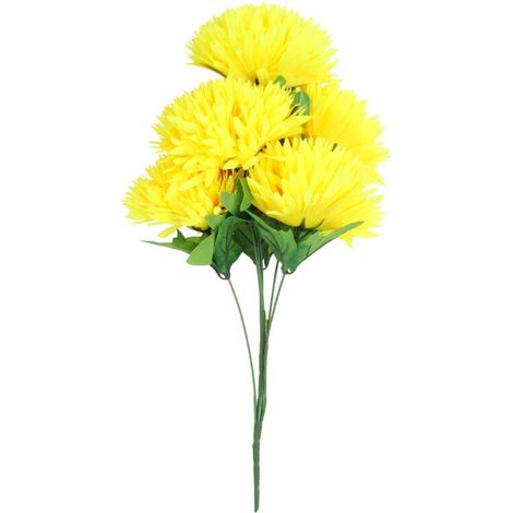 Strauß aus 7 hellgelben, gezackten Chrysanthemen (1/2)
