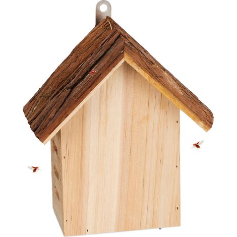 Casetta in legno per coccinelle