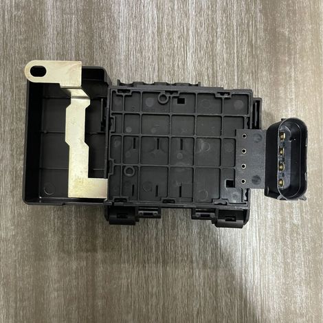 Boîte à fusibles de batterie Volkswagen 6X099850 6N0937550