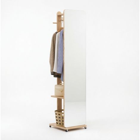 Specchio a figura intera con appendiabiti mobile in MDF e legno di pino, 40x44,5x170 cm, con ruote (1/5)