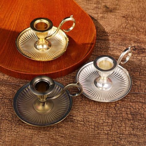 Set di 3 pratici portacandele decorativi, con finitura lucida, piccoli e maneggevoli, in stile vintage con base, ideali per San Valentino, feste e riunioni di famiglia. (1/5)