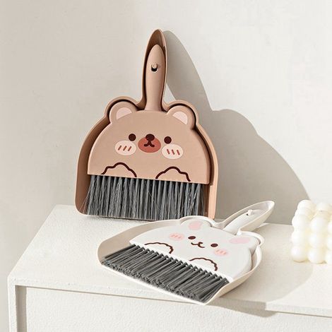 Comme le montre l'image : ensemble balai et pelle en forme d'ours, en plastique, pour le nettoyage du bureau et de la table de travail.