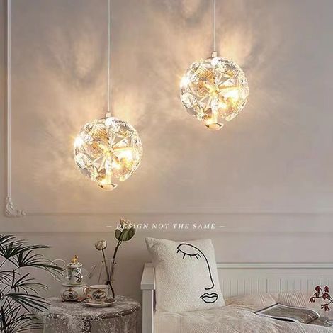 Disponible en une seule couleur : voir photo. Matériau : acier inoxydable. Éclairage LED 110-240 V, style français, luxueux et tendance, avec cristaux, petit format.