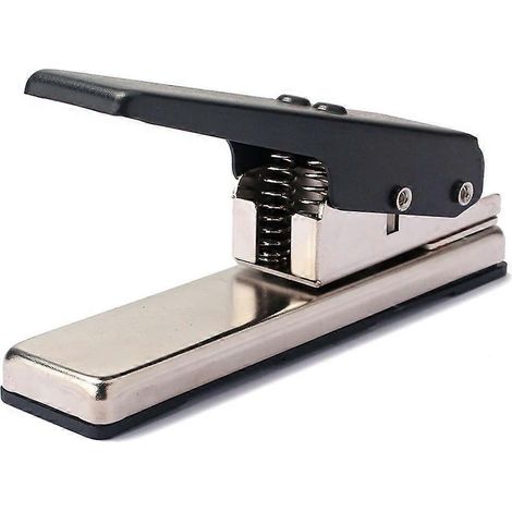 Selbstgemachter Plektrumstanzer, ideal zum Herstellen von Gitarrenplektren. Funktioniert einwandfrei mit ABS, PVC und alten Kreditkarten. (1/5)