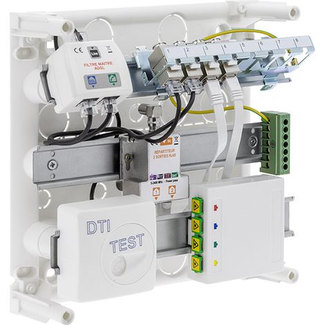 Batilec – Coffret de communication grade 2 TV 4RJ45 – 8 prises RJ45 – Débit ethernet 1 GB/s – Fixation goulotte GTL ou en saillie