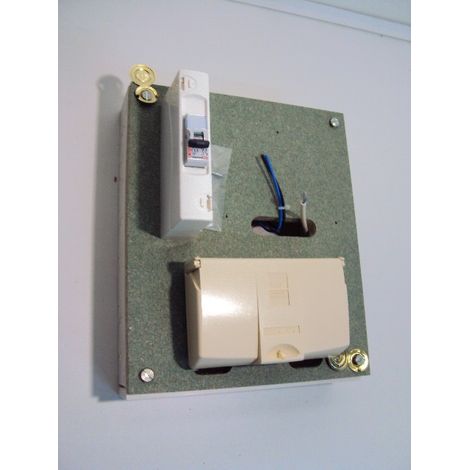 Caisson plastique avec panneau pré-équipé pour telereport gaz 2 ou 3 clients MAEC 0351347