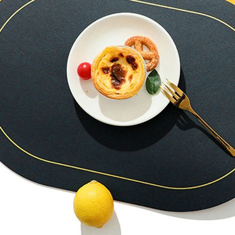 Lot de 2 sets de table ovales en cuir, résistants à l'huile et isolants, pour restaurants, hôtels et maisons. Antidérapants, ils ne permettent pas de poser les bols. Noirs. (1/5)