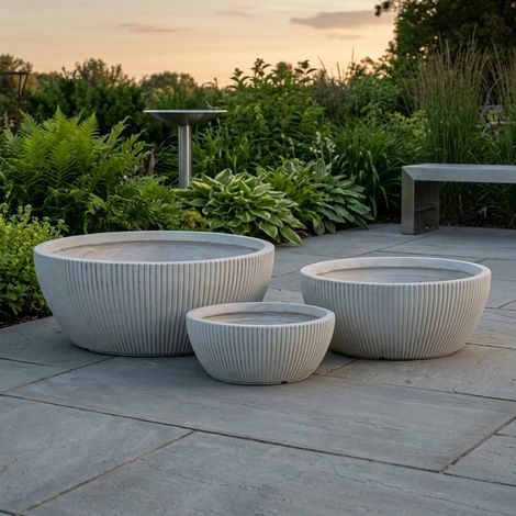 Set of Three Hortus Indoor Ribbed Low Bowl Planters (1/2)