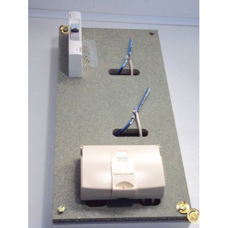 Caisson plastique avec panneau pré-equipé pour telereport GAZ 4 clients MAEC CAHORS 0351348