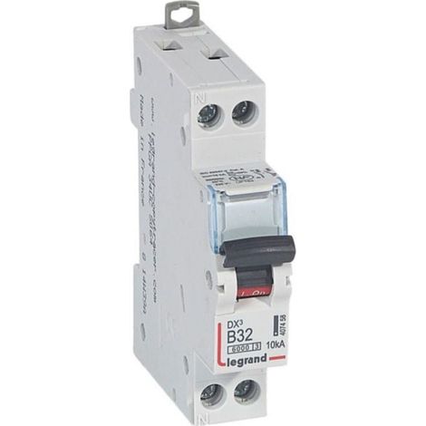 Disjoncteur DX³6000 10kA arrivée haute et départ bas à vis U+N 230V - 32A - courbe B - 1 module - LEGRAND