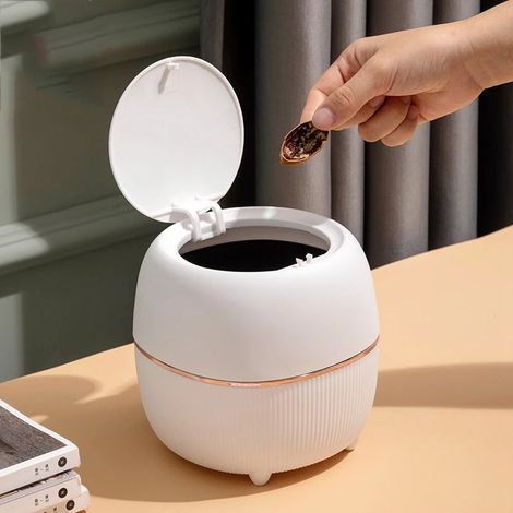 Fashion Desktop Trash Can Creative Luxury Trash Can Household Mini Bedside Trash Can Tea Table Small Garbage Bucket (1/5)