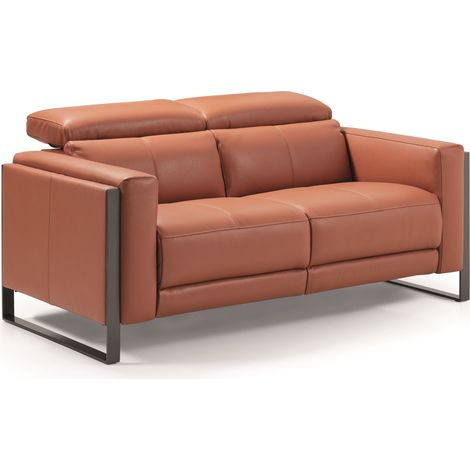 Les Tendances – Canapé relax 2 places fixe en cuir marron noisette – Têtière manuelle multiposition – Armature en bois massif – Dimensions L:170cm x H:103cm x P:80cm