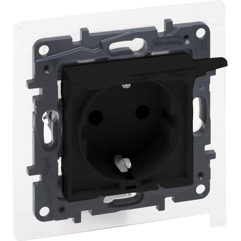 Presa esterna Legrand modello 3414972036252 colore nero design moderno
