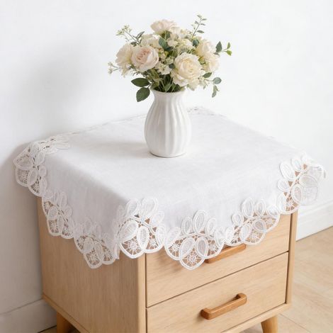 Runde Spitzendeckchen 50x50 cm Weiß mit Spitze für Tischdeko