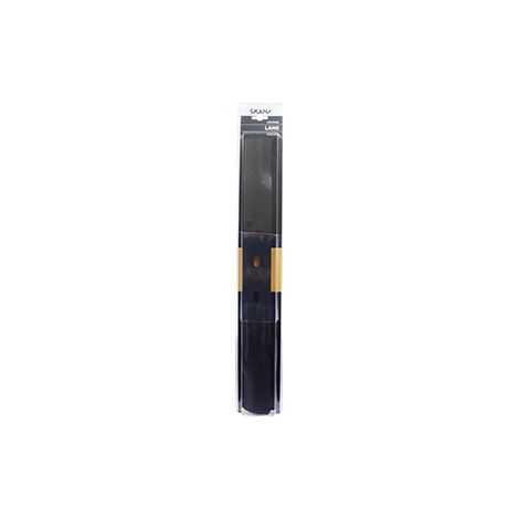 Universelle rechte Blattschneide für Rasentrimmer. Länge: 500 mm Zentralbohrung: 10 mm Außenlochabstand: 45/75 mm.