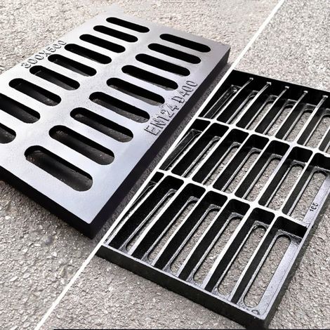 Grille De Drainage en Métal Durable Systèmes De Drainage À Canal Extérieur, Couvercle De Drainage en Fonte pour Garage Terrasse Caniveau(50x40x3cm-20x16x1.2in)