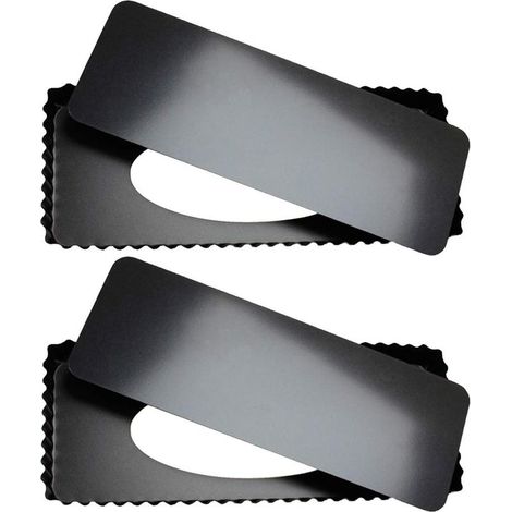 2 rechteckige, antihaftbeschichtete Quicheformen (35,5 cm Durchmesser) mit herausnehmbarem Boden und geriffeltem Rand. (1/4)