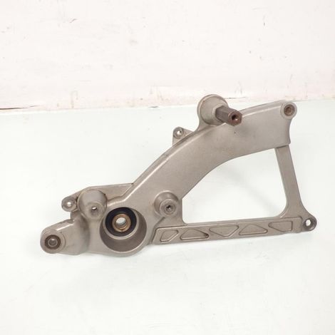 [PRODUIT D'OCCASION] Support d'échappement origine pour scooter Yamaha 125 Majesty (1/3)