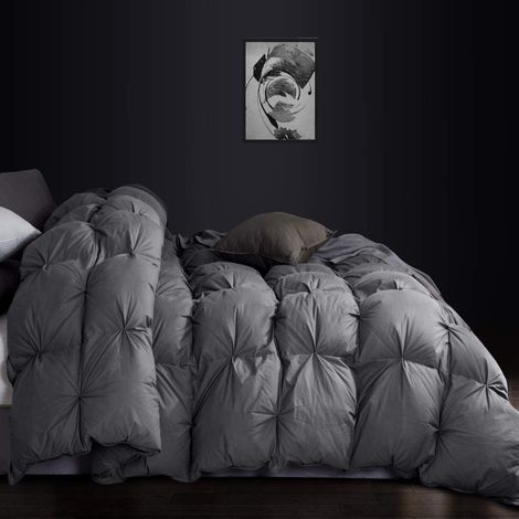 Couette en plumes et duvet d'oie pour très grand lit californien, couette plissée à volants et fleurs torsadées, 274,3 x 248,9 cm - Housse 100 % coton égyptien, 2268 g (1/5)