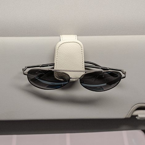 Porte-lunettes de soleil beige pour pare-soleil de voiture, magnétique en cuir (1/5)