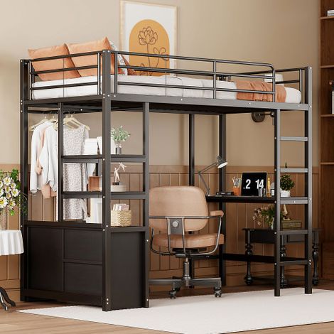 Lit mezzanine , sans matelas, avec bureau intégré, prises électriques et USB, plusieurs étagères, placard ouvert, rambarde et échelle.