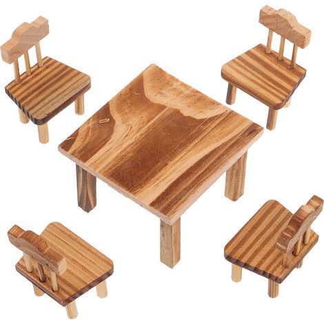 Juego de mesa y sillas de madera en miniatura: 1 mesa y 4 sillas.