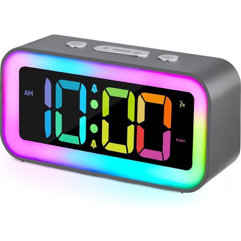 Leistungsstarker Wecker für Schlafzimmer mit dynamischem RGB-Nachtlicht, Doppelwecker zum Schlafen für Erwachsene, Dimmer, USB-Ladegerät, digitale Babybettuhr mit LED-Anzeige für Kinder, Jugendliche,