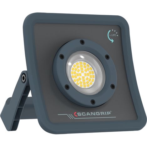 Wireless portable LED work light NOVA R 14W – 2000 lumens brightness – IP67 waterproof – 3200mAh battery for demanding environments – Scangrip