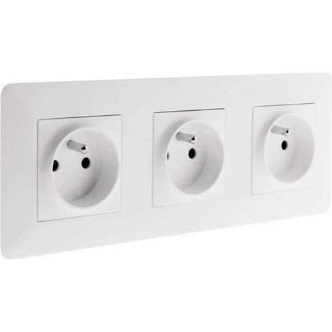 Prise triple 16 A – Blanc (1/4)