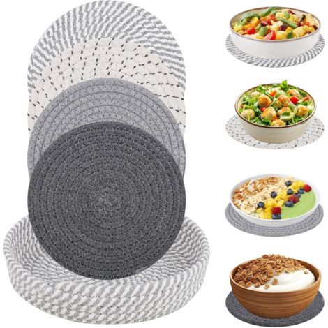 Dessous de Plat 4 Pièces Dessous de Plat Original, sous Plat de Table Dessous de Plat Sapin Ensemble de Dessous de Plat en Bois pour Plats Chauds avec Panier de Rangement pour Table et Meubles 20 cm (1/5)