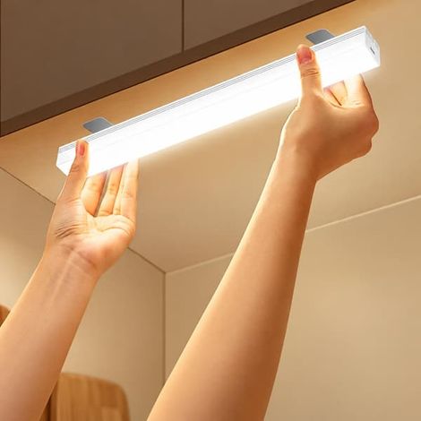 Lampe LED rechargeable extra-plate à détecteur de mouvement - Lumière chaude, fixation magnétique, compatible avec toutes les surfaces, 200 mm (1/5)