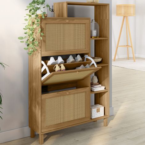 Zapatero HANAE de 18 pares en imitación de haya con 3 puertas de caña de efecto natural y estante