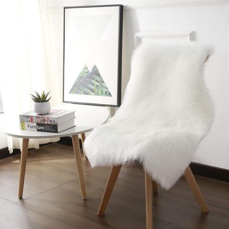 Tapis en fausse fourrure - Blanc - 60 x 90 cm - En peau de mouton à longs poils - Moelleux - Lavable - Décoration pour salon, chambre à coucher (1/4)