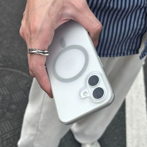 (iPhone 13 Pro Max) Coque de téléphone transparente antidérapante à picots, antichoc et à chargement magnétique (1/5)