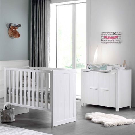 Chambre de bébé Erik: lit de bébé 60x120cm, commode et planche à (1/4)