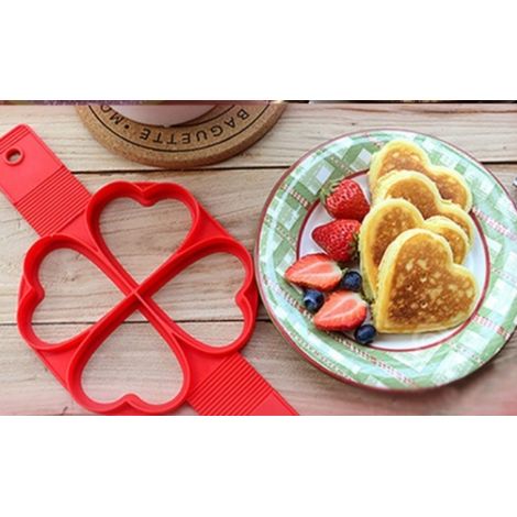 Moule en silicone antiadhésif en forme de cœur et de fleur pour la confection de crêpes et de tortillas, idéal pour la pâtisserie maison.