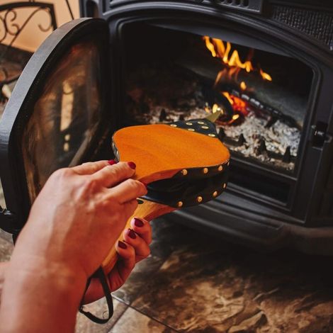 Fuelle para chimenea, barbacoa, encendedor rústico, clavos decorativos dorados, 39 cm de largo, marrón/negro (1/3)