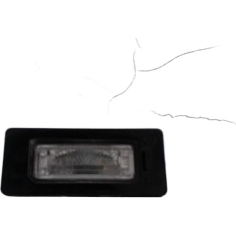 Eclaireur Plaque De Police Droit SKODA Fabia 2007- [PRODUIT D'OCCASION]♻️8t0943021a (1/2)