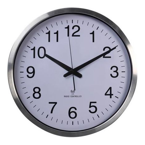 Perel Horloge murale 50 cm analogique avec synchronisation horaire DCF, grand cadran très lisible, cadre aluminium argenté, salon cuisine bureau salle d’attente (1/10)