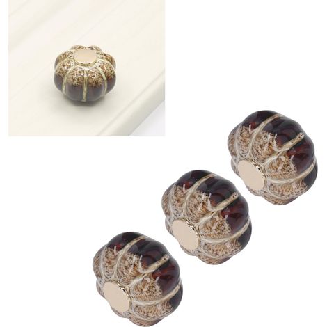 Set aus 3 klassischen, goldfarbenen, kürbisförmigen Keramik-Türgriffen für Schränke, Schubladen und Küchenschränke. (1/5)